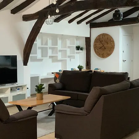 Precioso Atico En Casco Viejo