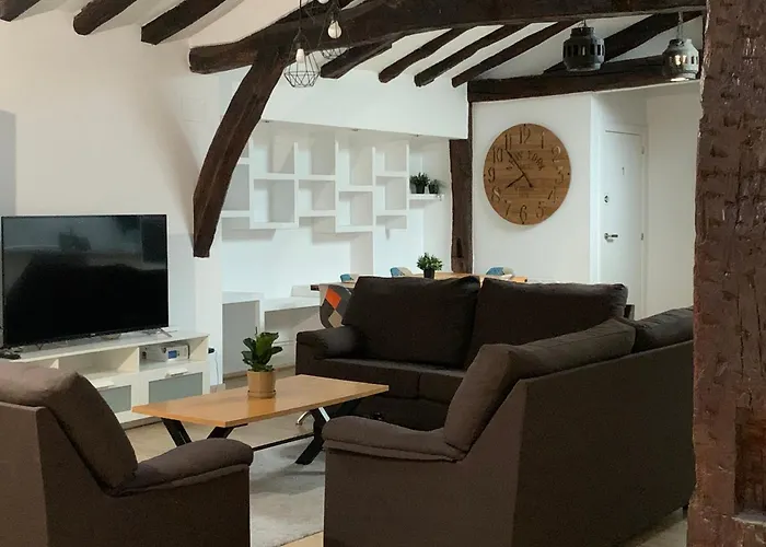 Precioso Atico En Casco Viejo